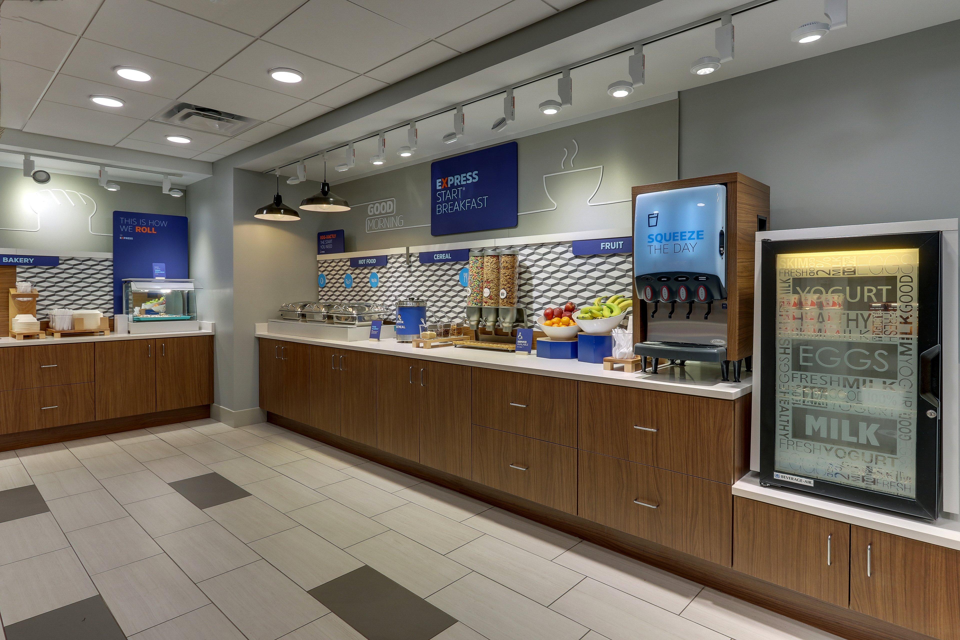 Holiday Inn Express & Suites Troy By Ihg Exterior foto