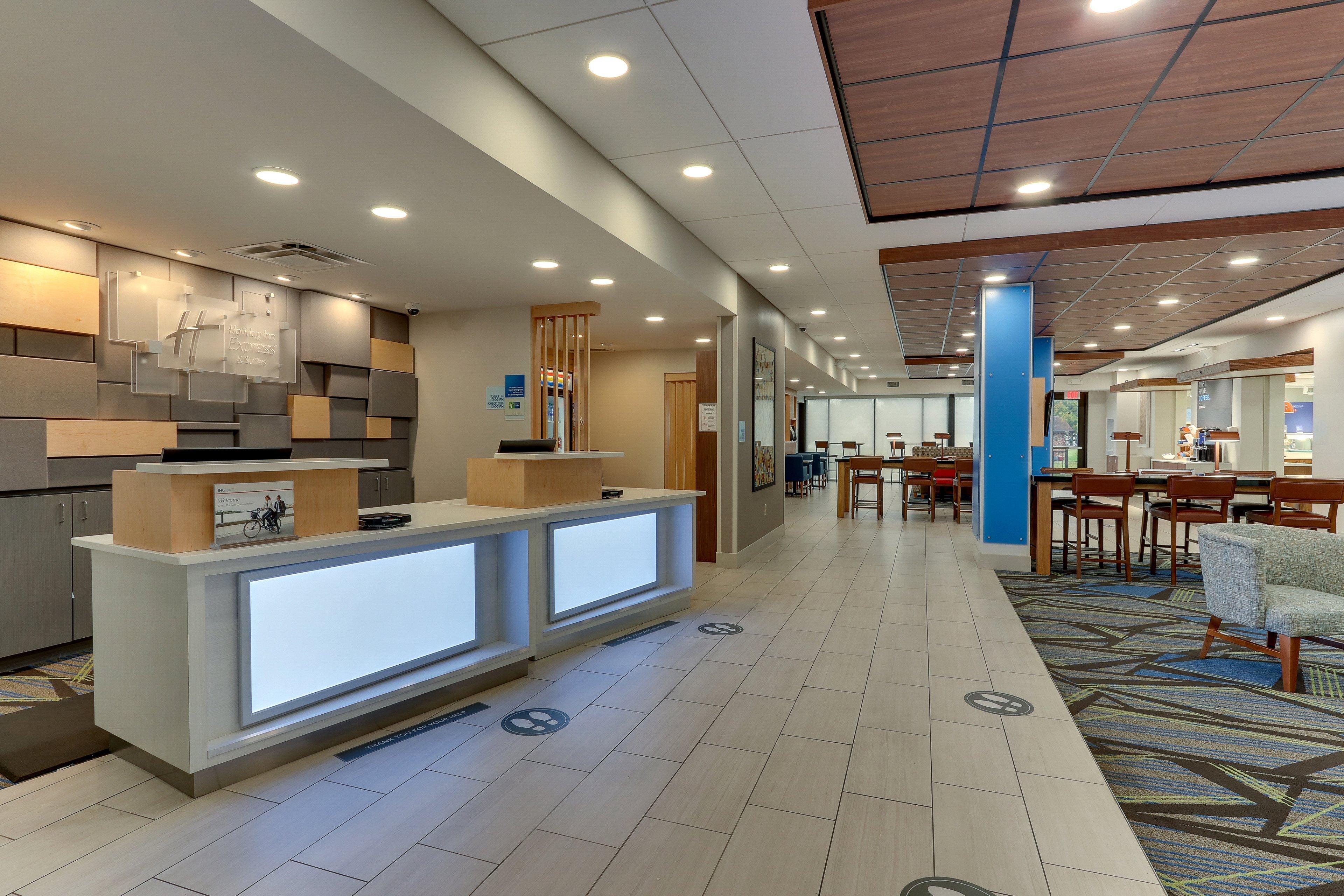 Holiday Inn Express & Suites Troy By Ihg Exterior foto